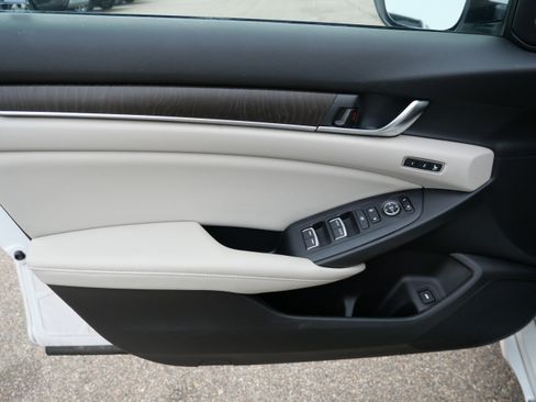 Used 2018 Honda Accord EX-L image 22