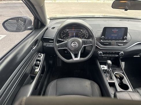 Used 2021 Nissan Altima 2.5 SV FWD image 12