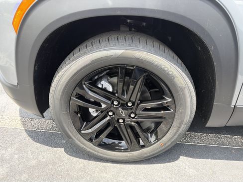 New 2026 Chevrolet TrailBlazer LT w/ Convenience Package AWD/4WD image 11