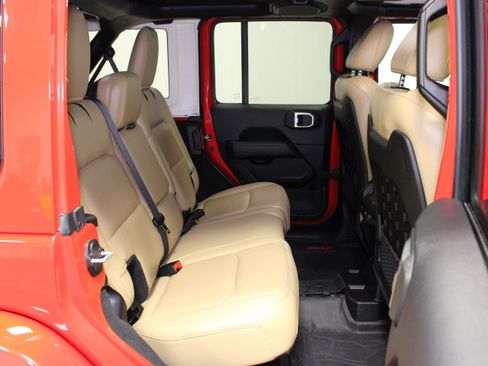 Used 2019 Jeep Wrangler Unlimited Rubicon AWD/4WD image 18