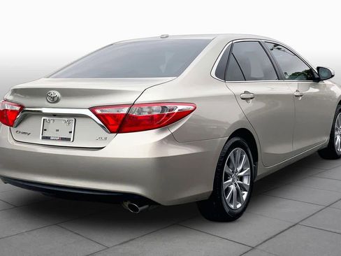 Used 2017 Toyota Camry XLE FWD image 13