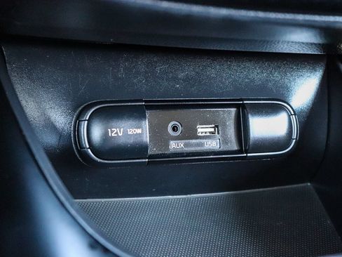 Used 2016 Kia Soul FWD image 29