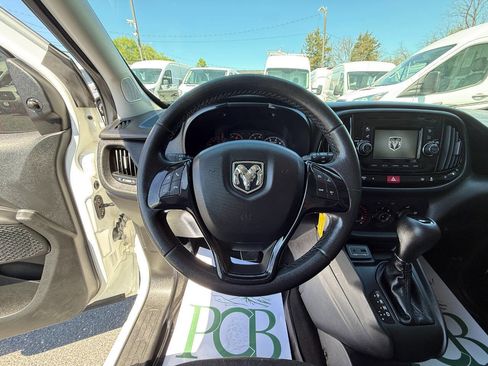 Used 2016 RAM ProMaster City Tradesman SLT w/ Rear Back-up Camera Group image 6