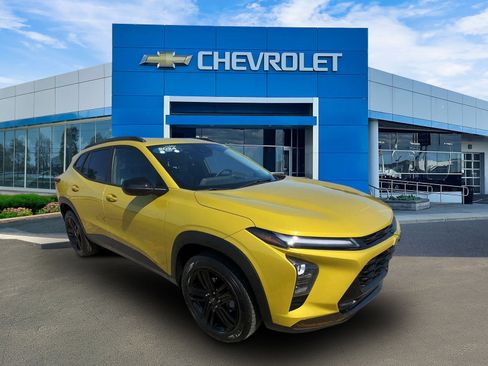 Certified 2024 Chevrolet Trax ACTIV w/ Driver Confidence Package image 2