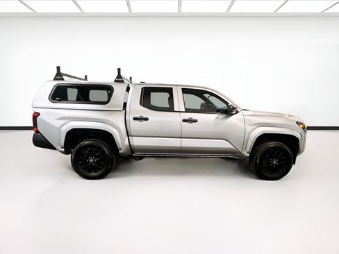 Used 2025 Toyota Tacoma SR image 21