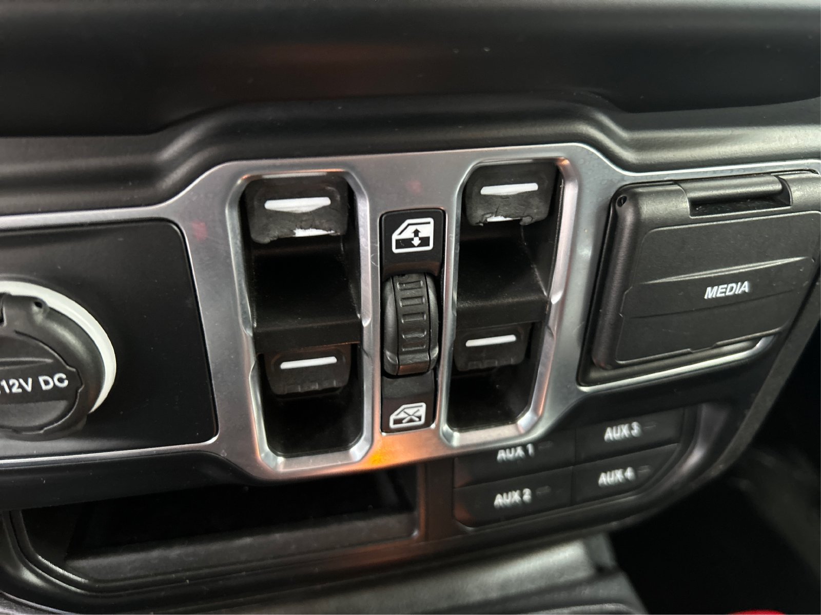 Used 2022 Jeep Wrangler Unlimited Sport AWD/4WD image 29