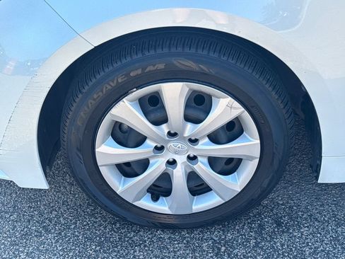 Used 2023 Toyota Corolla LE FWD image 40