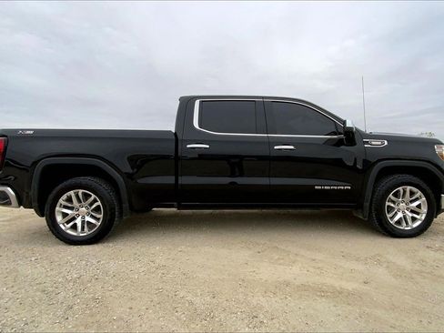 Used 2021 GMC Sierra 1500 SLT image 4