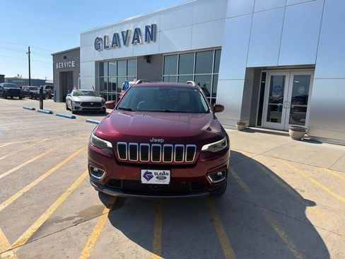 Used 2021 Jeep Cherokee Limited w/ Trailer Tow Group AWD/4WD image 2