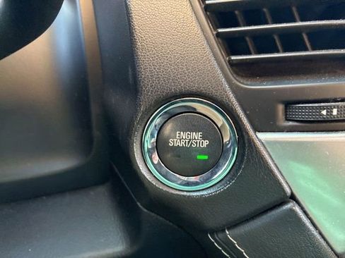 Used 2016 Chevrolet Suburban LT image 21