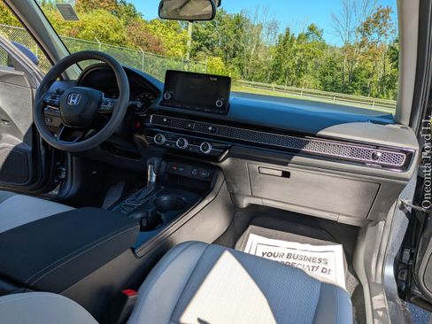 Used 2023 Honda Civic LX image 19