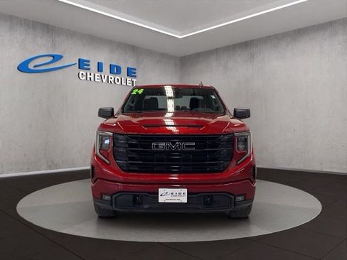Used 2024 GMC Sierra 1500 Elevation w/ LPO, Elevation Black Package AWD/4WD image 9