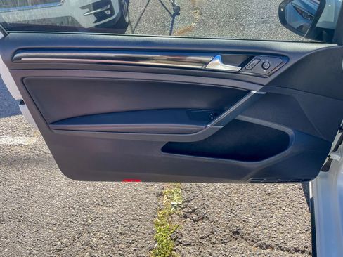 Used 2015 Volkswagen GTI SE image 10