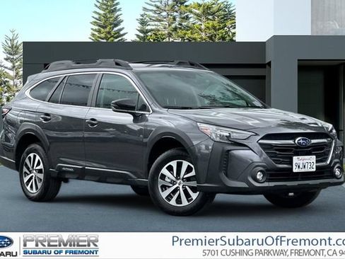 New 2025 Subaru Outback Premium AWD/4WD image 1