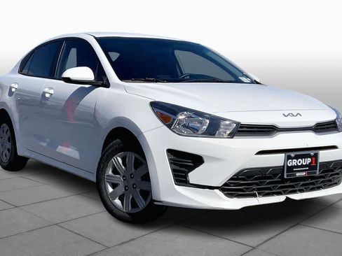 Used 2022 Kia Rio LX image 3
