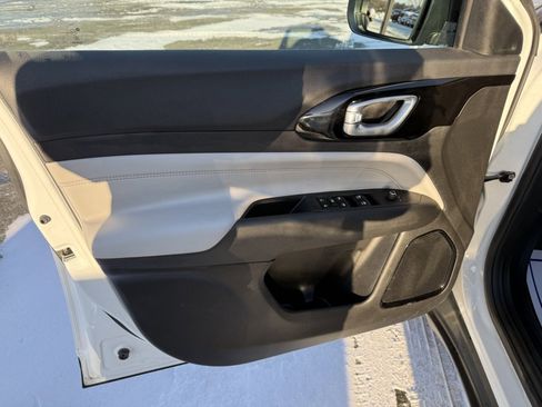 Used 2023 Jeep Compass Limited image 15