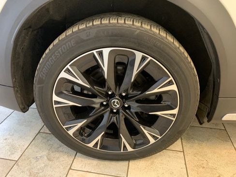 Used 2024 MAZDA CX-90 Plug-In Hybrid w/ Premium Pkg AWD/4WD image 11