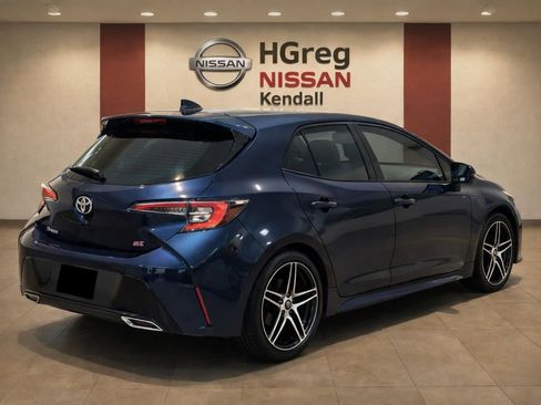 Used 2019 Toyota Corolla SE FWD image 2