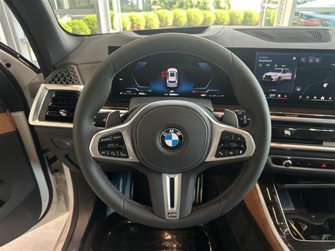 New 2026 BMW X5 M60i image 9