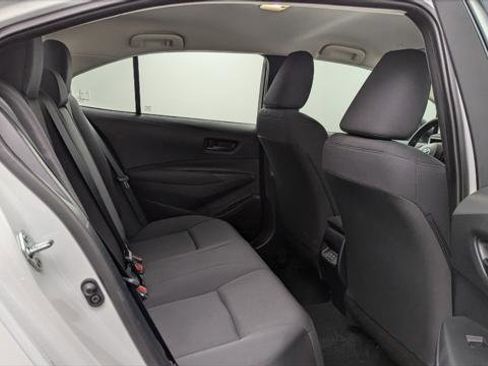 Used 2025 Toyota Corolla LE image 17