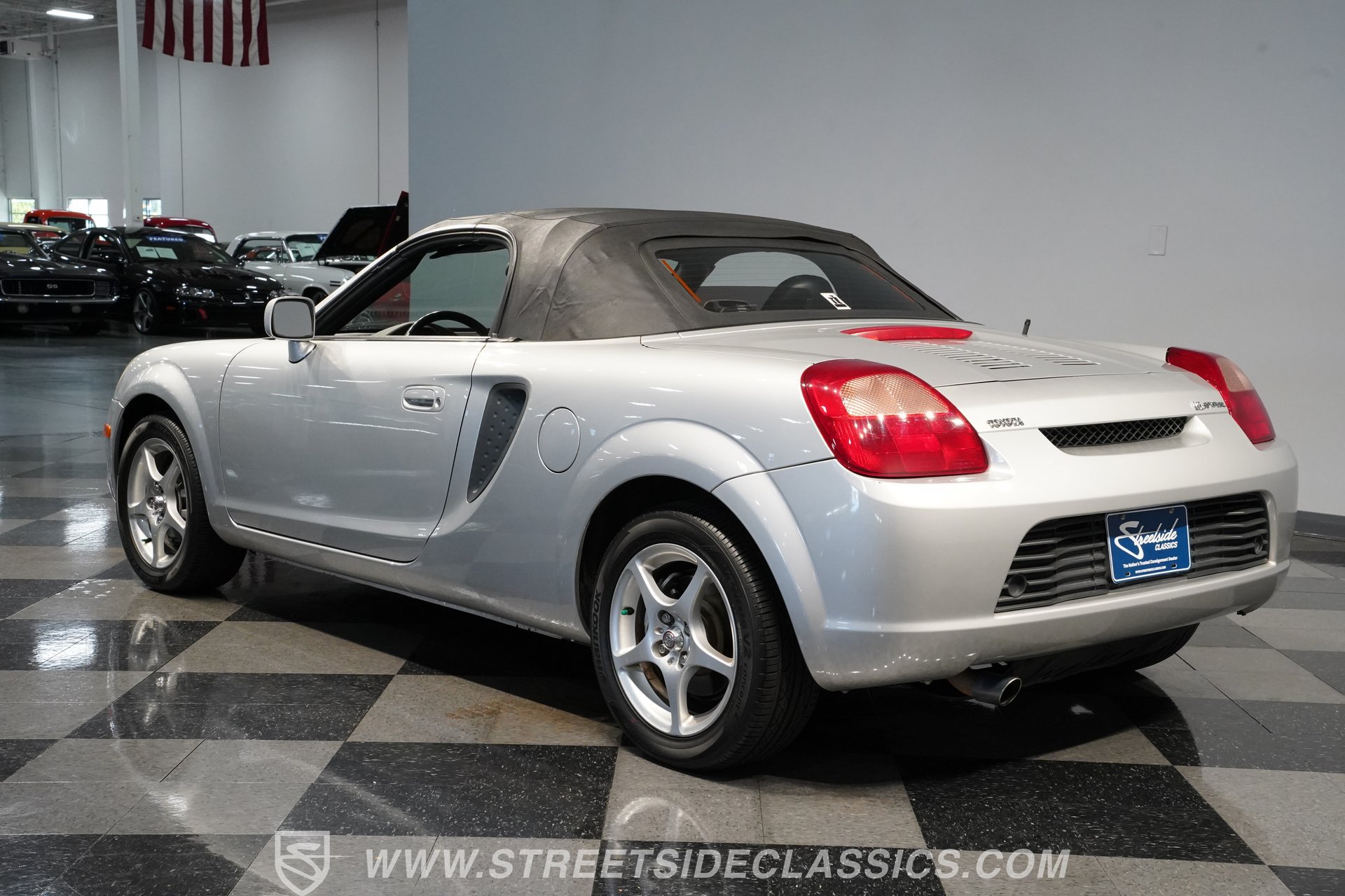 Used 2001 Toyota MR2 RWD image 10