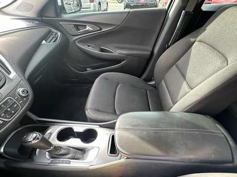 Used 2020 Chevrolet Malibu LT image 20