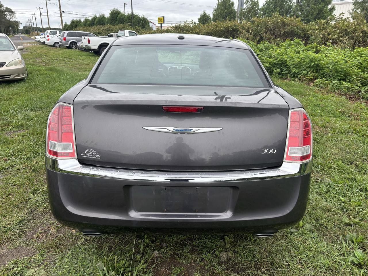 Used 2014 Chrysler 300 RWD image 6