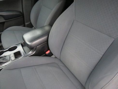 Used 2017 Kia Sorento LX w/ LX Convenience Package image 17