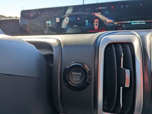 Certified 2025 Ford Expedition Active image 24