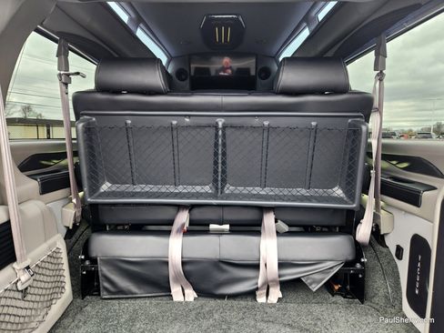 Used 2021 Chevrolet Express 2500 LS w/ Enhanced Convenience Package image 26