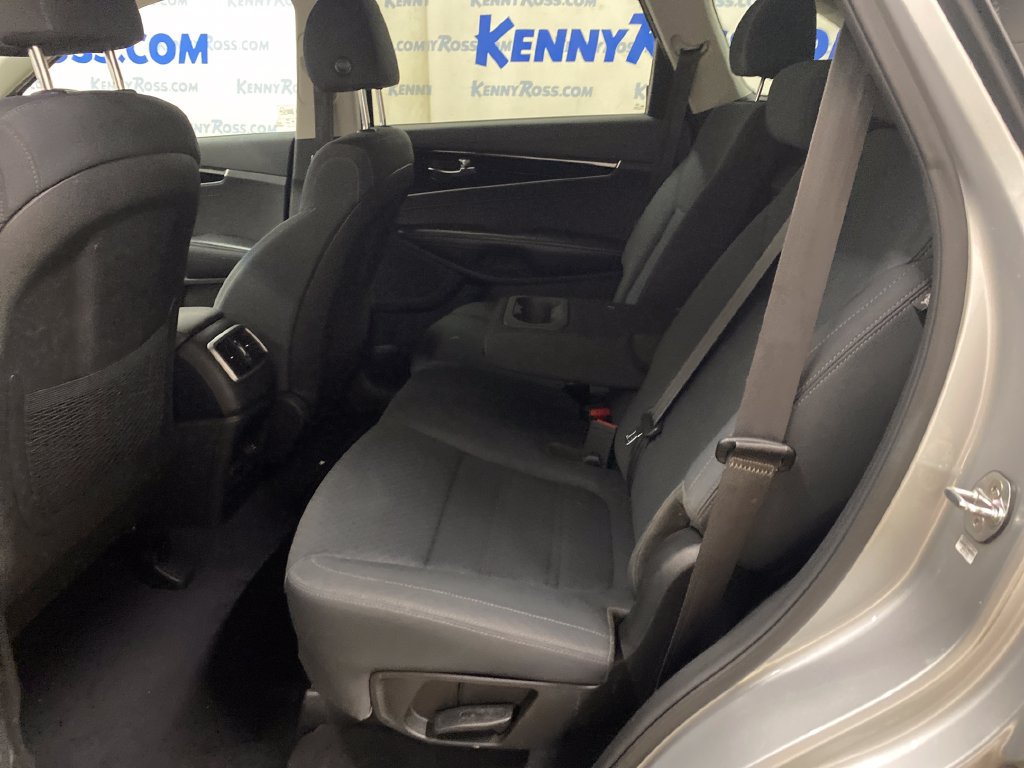 Used 2020 Kia Sorento LX w/ LX I4 Convenience Package AWD/4WD image 11