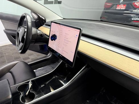 Used 2018 Tesla Model 3 Mid Range RWD image 45