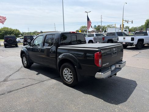 Used 2019 Nissan Frontier SV AWD/4WD image 2