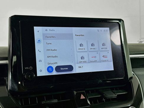Used 2025 Toyota Corolla LE FWD image 21