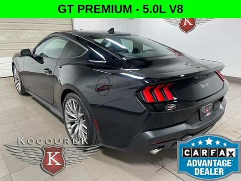 Used 2025 Ford Mustang GT Premium RWD image 4