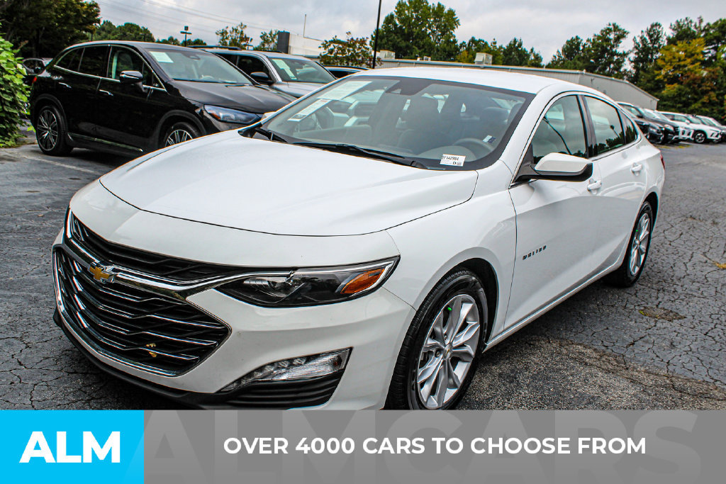 Used 2025 Chevrolet Malibu LT FWD image 2