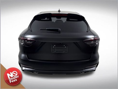 Used 2022 Maserati Levante GT AWD/4WD image 4