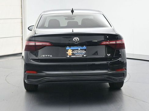 Certified 2024 Volkswagen Jetta SE w/ Panoramic Sunroof Package FWD image 20