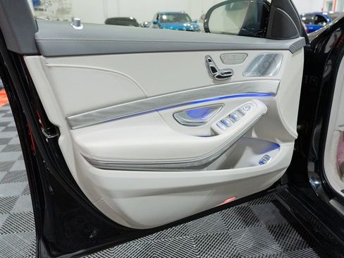 Used 2017 Mercedes-Benz S 550 4MATIC Sedan image 16