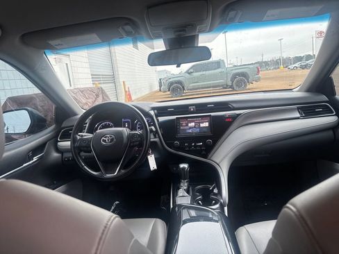 Used 2019 Toyota Camry SE image 27