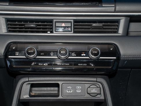 Certified 2024 Honda Pilot EX-L image 27