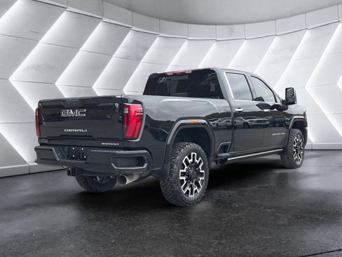Used 2024 GMC Sierra 2500 Denali Ultimate AWD/4WD image 6