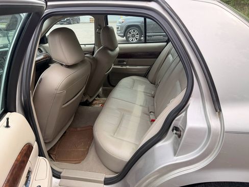 Used 2006 Mercury Grand Marquis LS RWD image 7