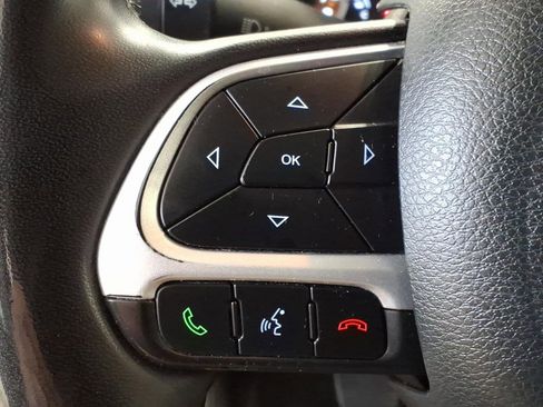 Used 2019 Jeep Renegade Latitude w/ Popular Equipment Group AWD/4WD image 10