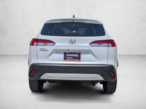 Used 2024 Toyota Corolla Cross L FWD image 7