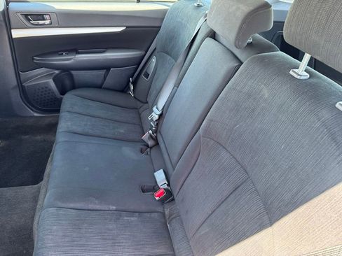 Used 2013 Subaru Outback 2.5i AWD/4WD image 7