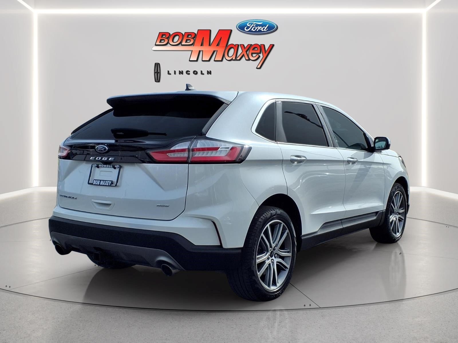 Used 2023 Ford Edge Titanium w/ Class II Trailer Tow Package AWD/4WD image 4