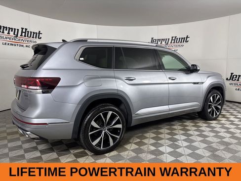 Used 2024 Volkswagen Atlas SEL Premium R-Line image 5
