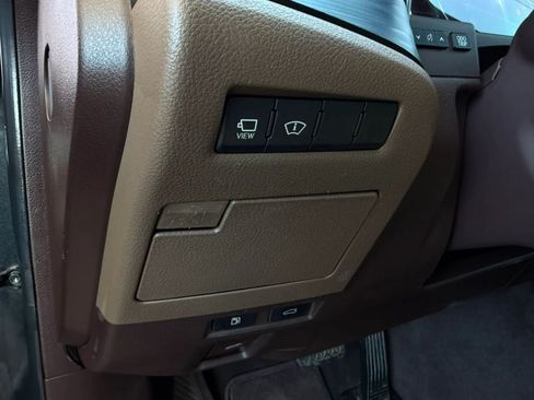Used 2021 Lexus ES 300h Ultra Luxury w/ Accessory Package 2 FWD image 39