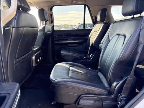 Used 2018 Ford Expedition Platinum AWD/4WD image 9